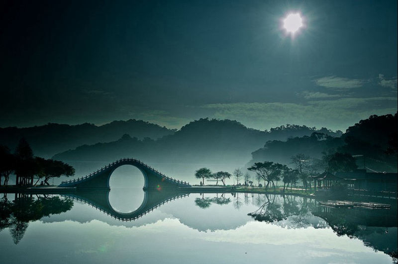 世界上38个惊人的美景,有胆你就去--置顶表情